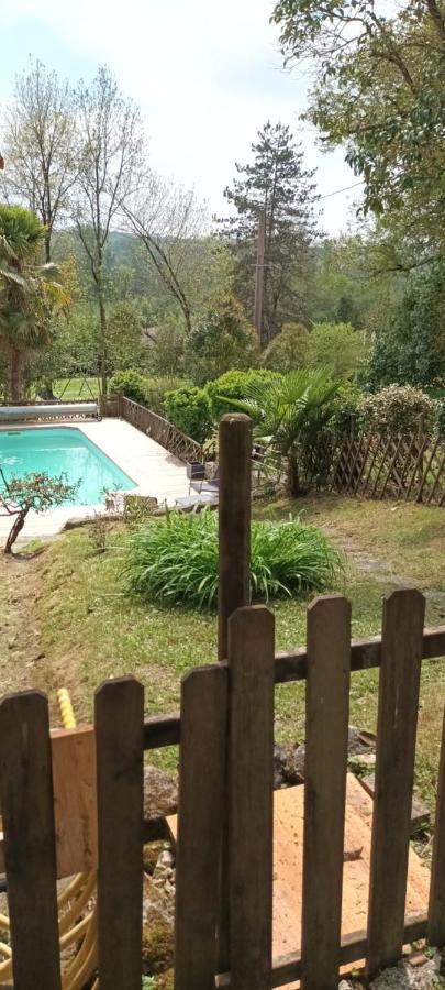 Les Gites Du Hameau Avec Piscine Castelnau-sur-Gupie Exterior foto